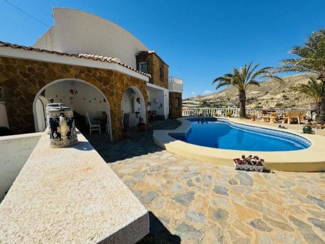 Propiedades en venta y alquiler en España photo 2