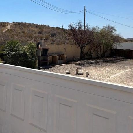 Casa independiente en calle Basalto thumbnail 1