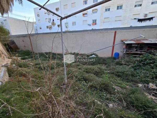 Chalet independiente en venta en Centro, San Vicente del Raspeig
photo 1