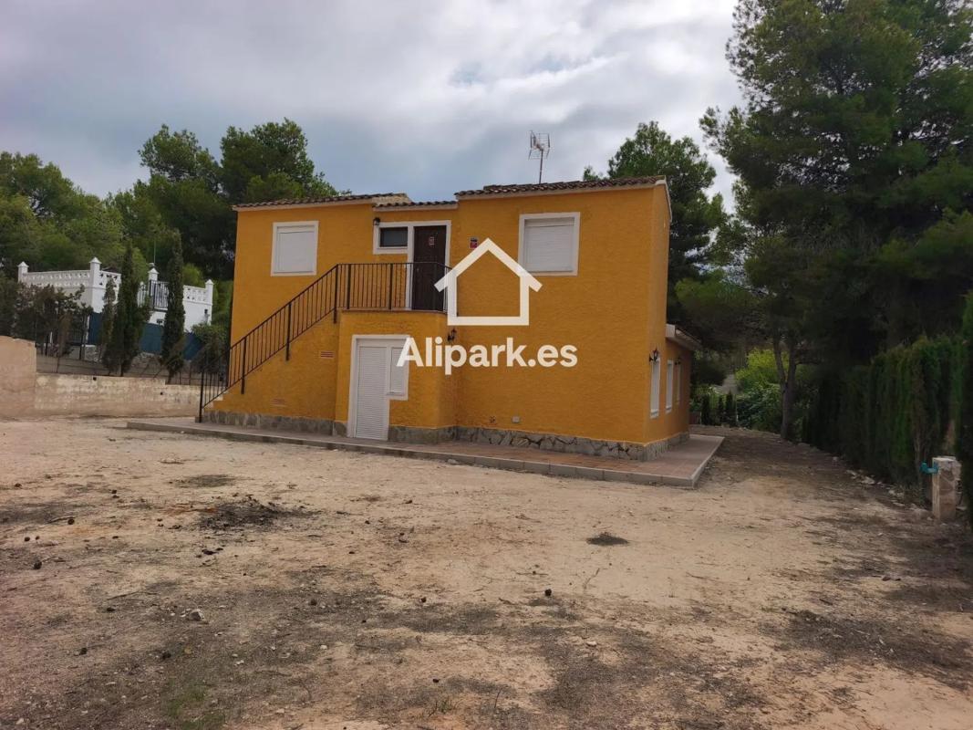 Недвижимость на продажу и в аренду в Испании photo 5