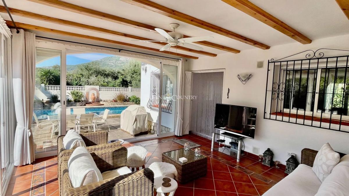 Properties for sale and rent in Spain photo 5