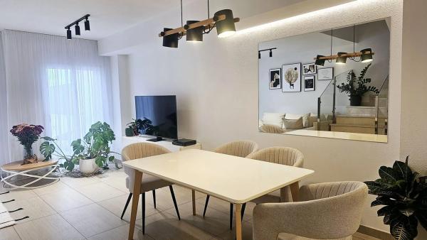 Chalet adosado photo 2