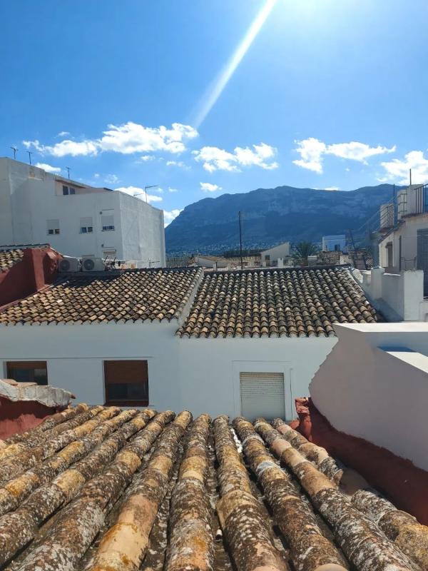 Properties for sale and rent in Spain photo 2
