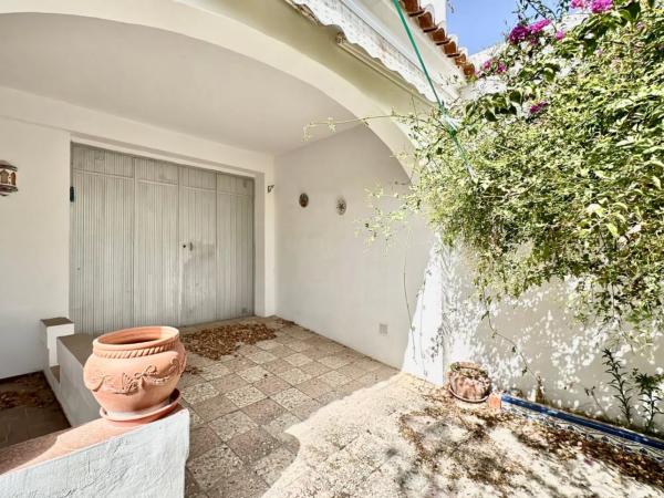 Chalet adosado photo 3