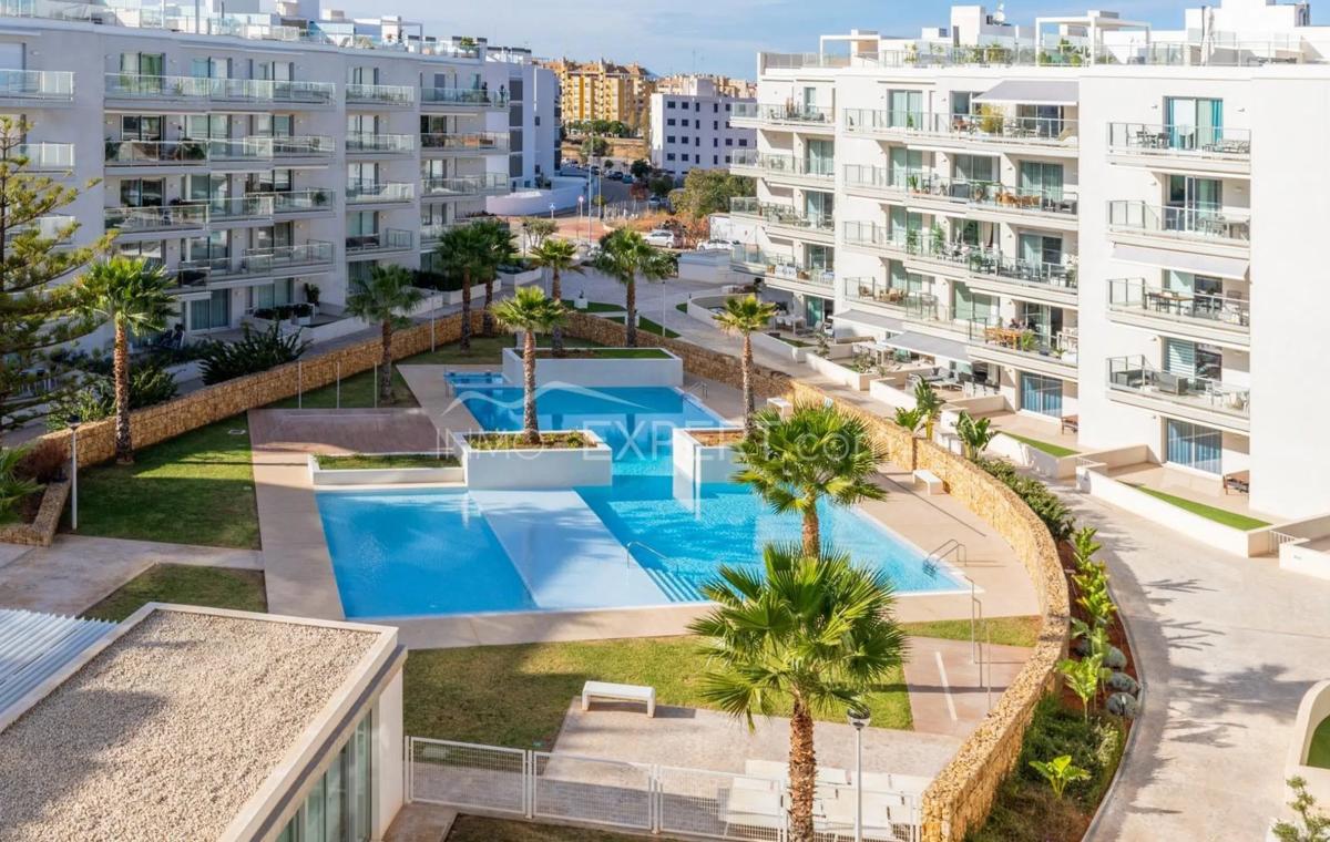 Venta de ático en  Calle de la Corona Boreal, Denia photo 3