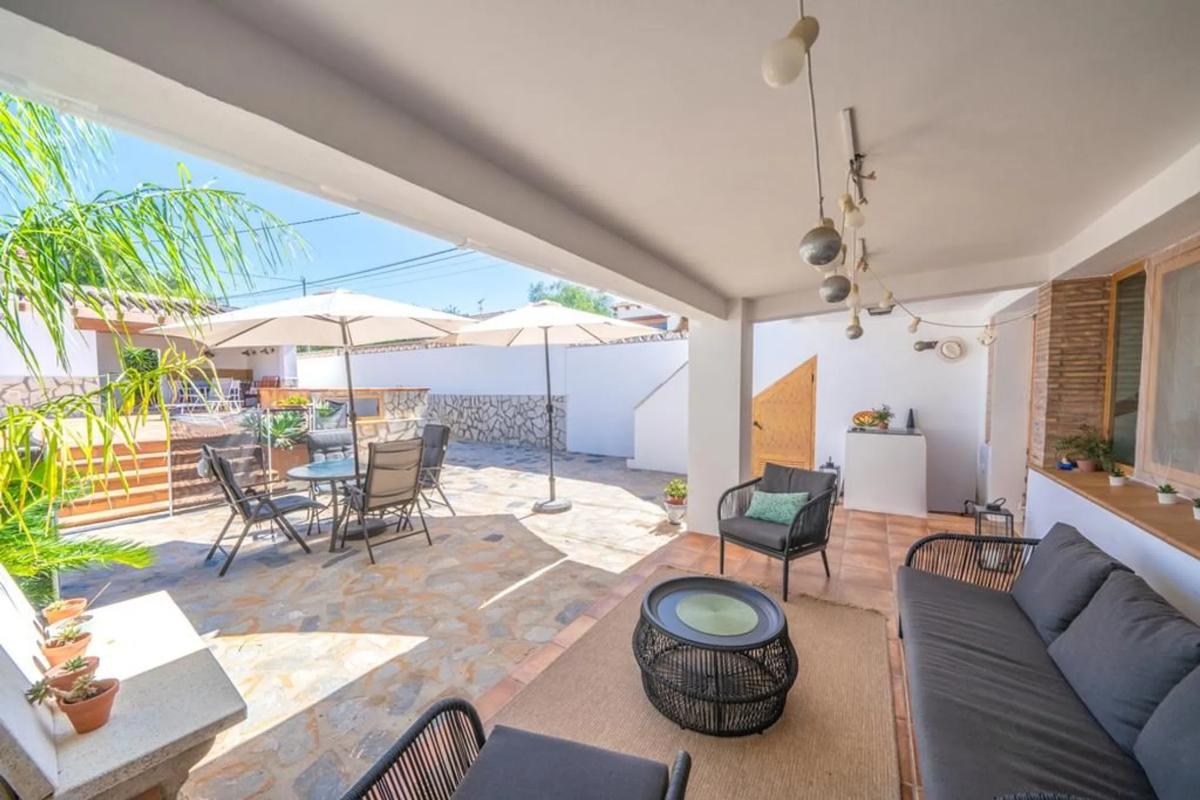 Properties for sale and rent in Spain photo 5