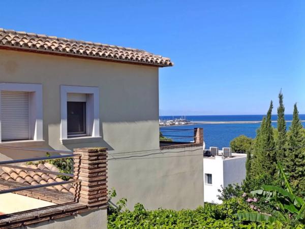 Independent chalet for sale in Calle Encelado, Denia
photo 1