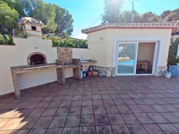 Independent chalet for sale in Calle Encelado, Denia
thumbnail 2