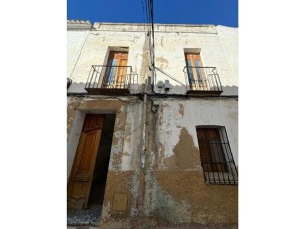 Casa de pueblo en calle de les Parres photo 1
