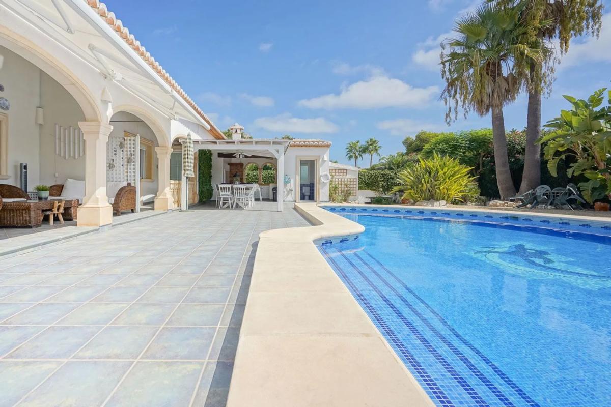 Properties for sale and rent in Spain photo 2