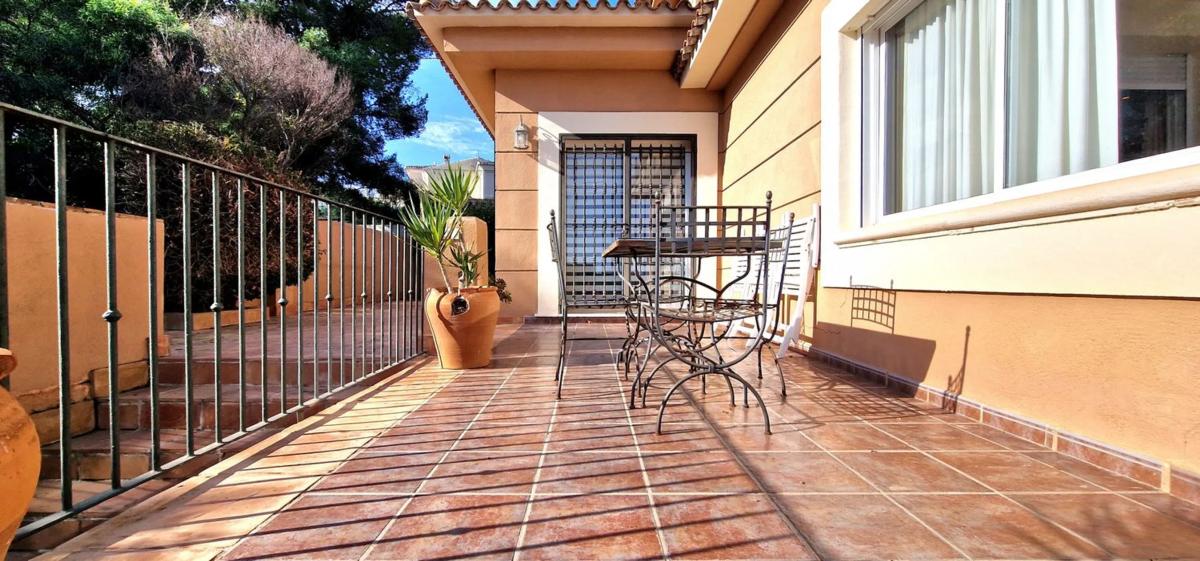 Properties for sale and rent in Spain photo 3