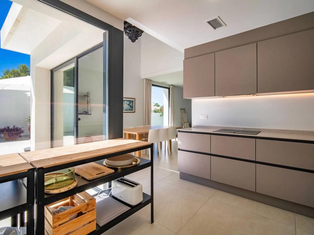 Properties for sale and rent in Spain photo 4