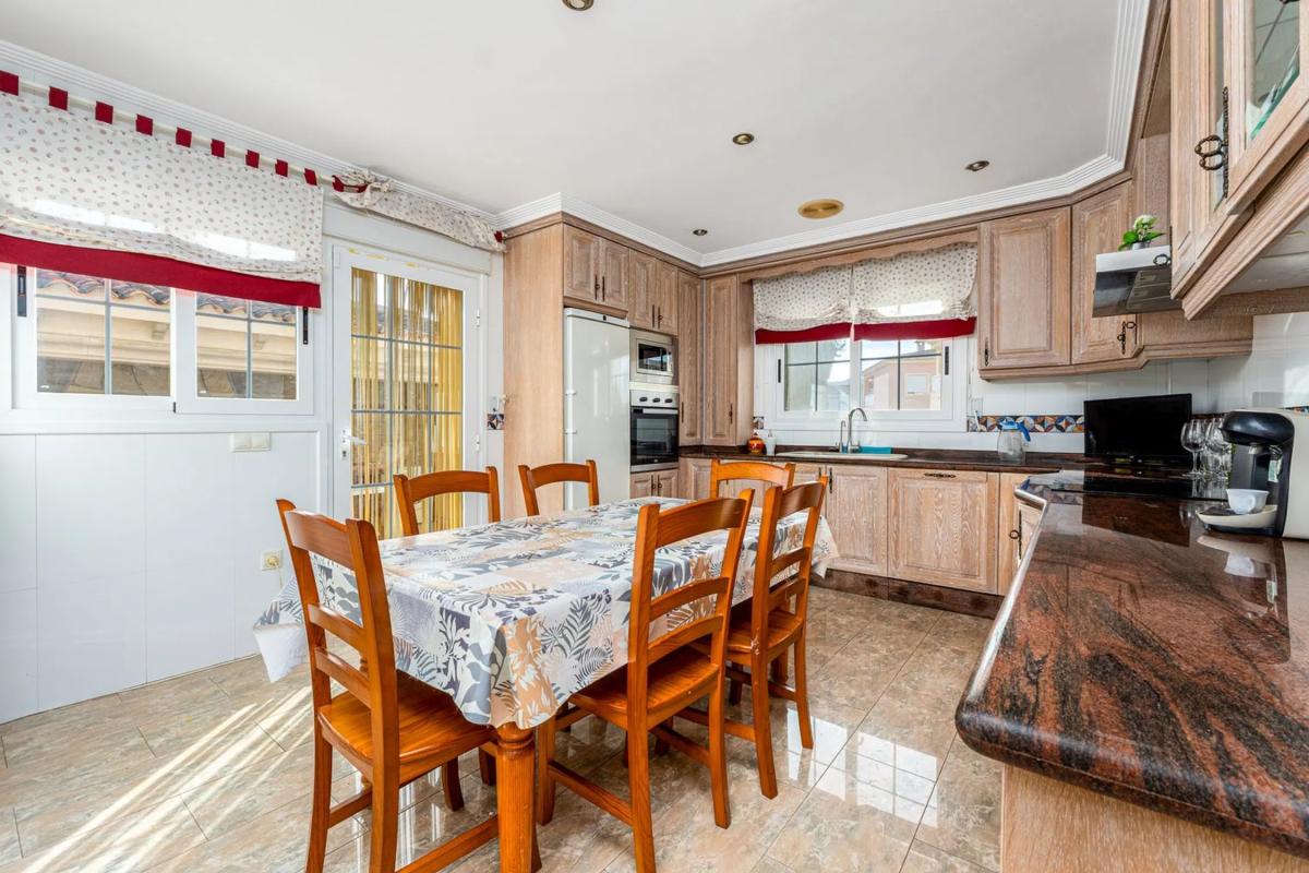Sale of independent chalet in Calle Marina Alta, Alfaz del Pi
 photo 4