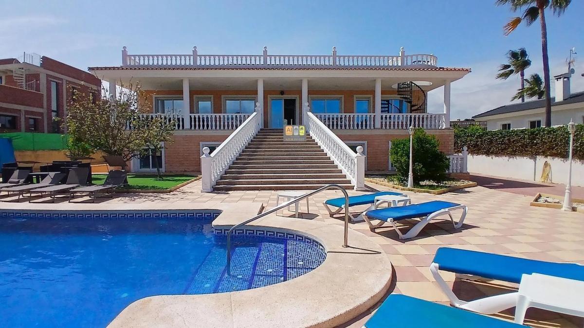 Properties for sale and rent in Spain photo 1