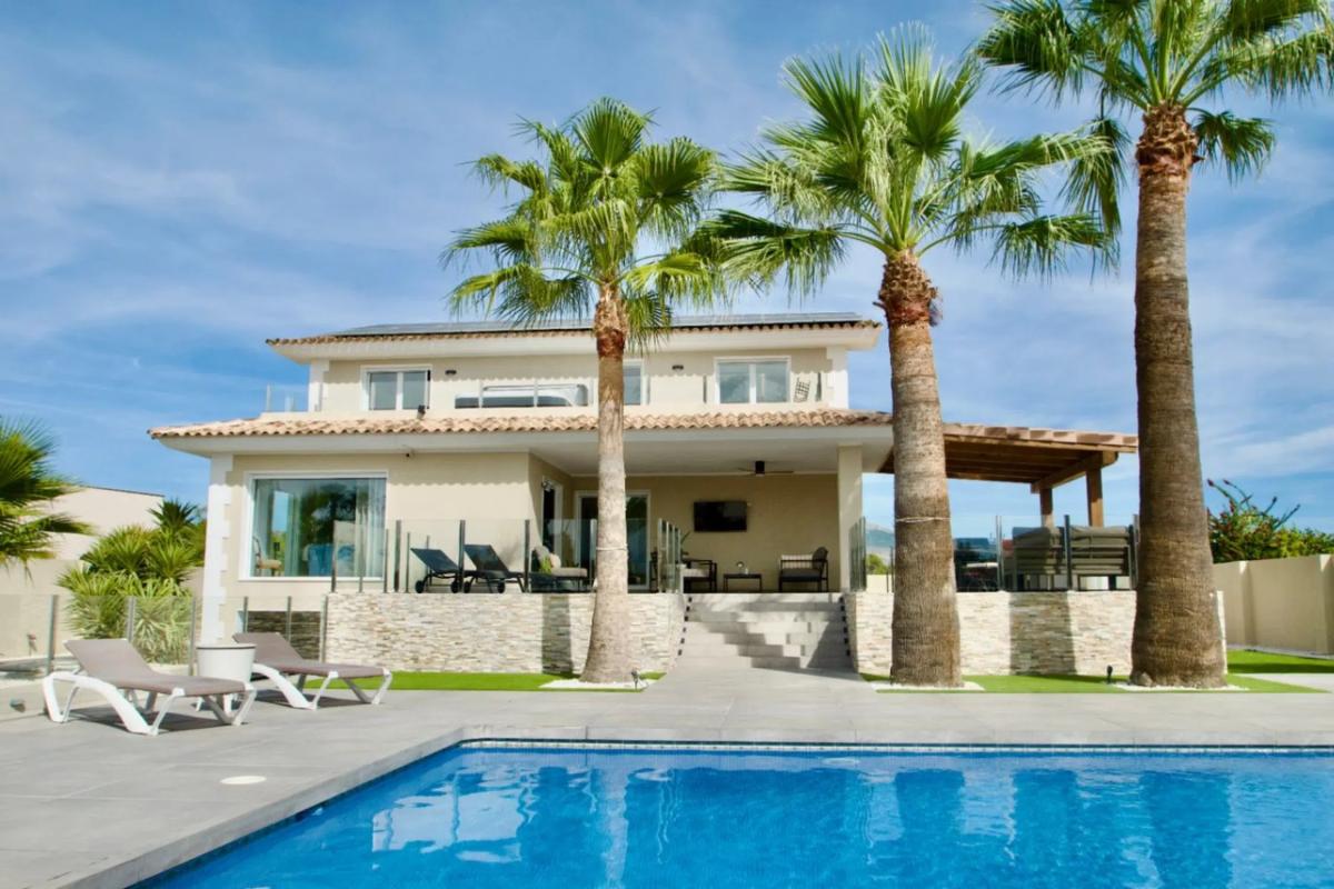 Properties for sale and rent in Spain photo 1