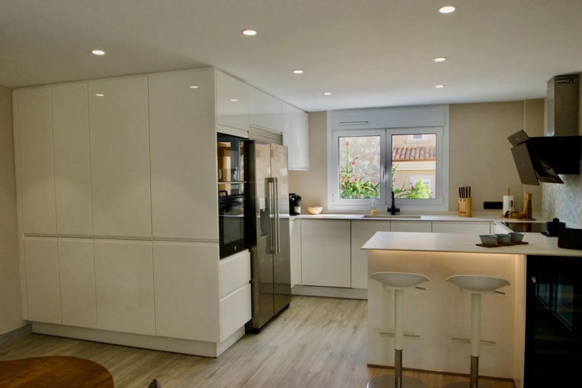 Properties for sale and rent in Spain photo 2