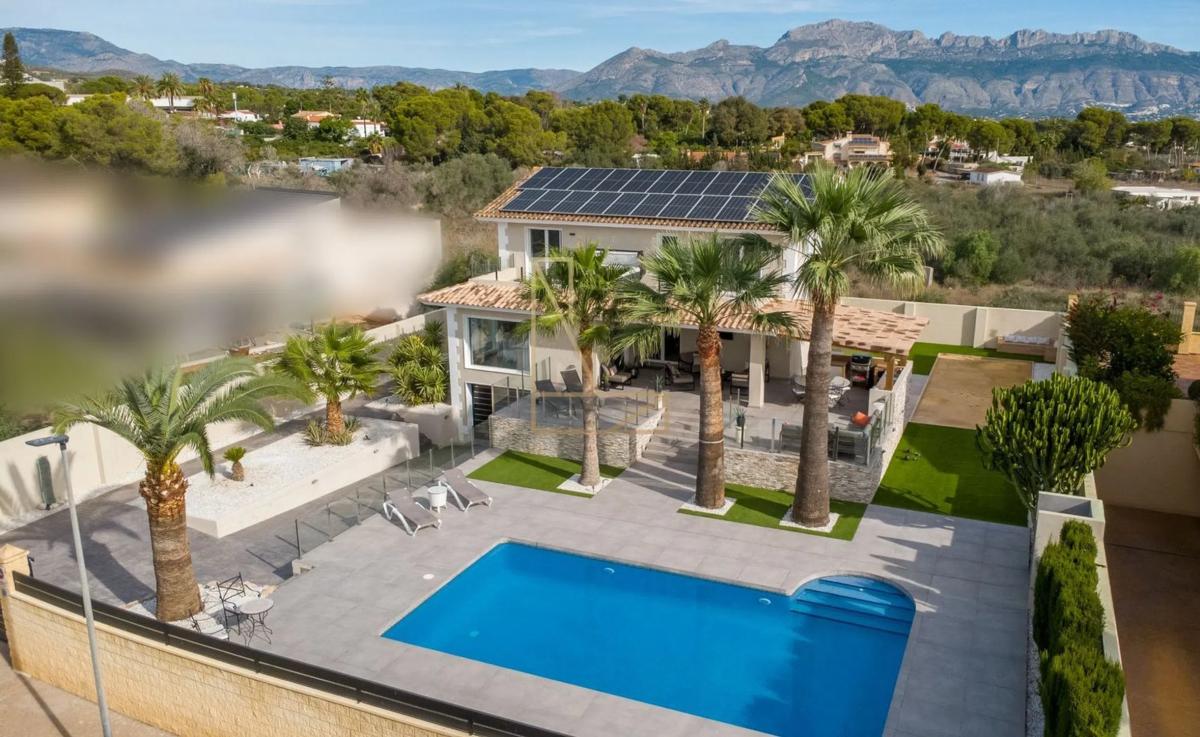 Properties for sale and rent in Spain photo 3