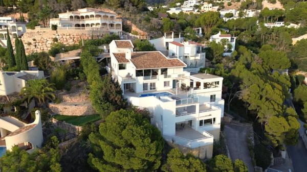 Casa independiente en calle Costa Brava thumbnail 1