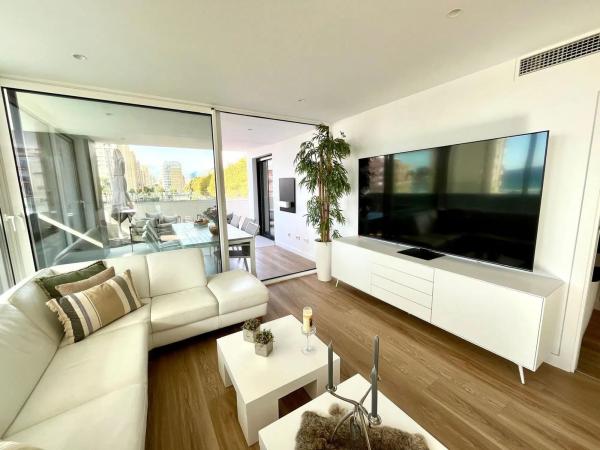 Apartment for sale in Playa de Levante, Benidorm photo 1