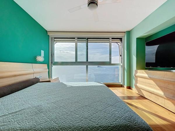 Apartment for sale in Playa de Levante, Benidorm photo 1