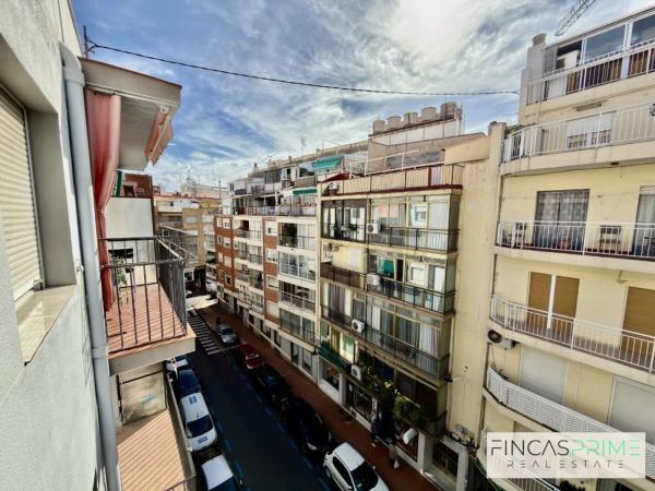 Mieszkanie na sprzedaż w Calle del Marqués de Comillas, Benidorm photo 1