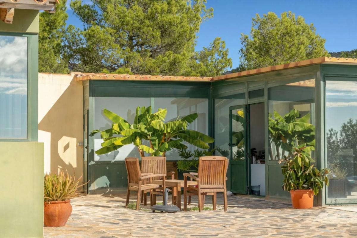 Properties for sale and rent in Spain photo 2
