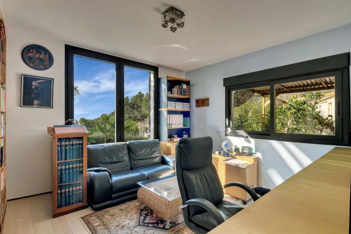Properties for sale and rent in Spain photo 4