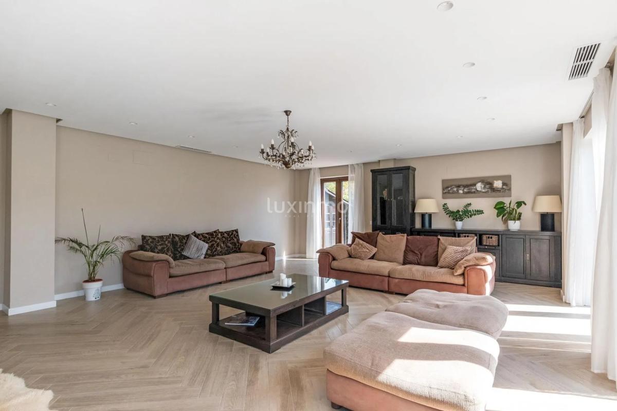 Properties for sale and rent in Spain photo 5