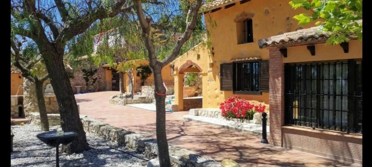 Propiedades en venta y alquiler en España photo 1
