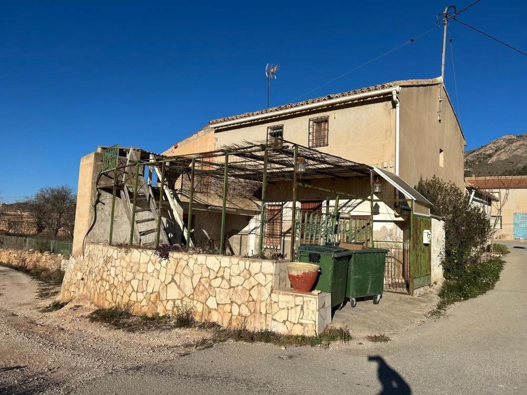 Propiedades en venta y alquiler en España photo 1