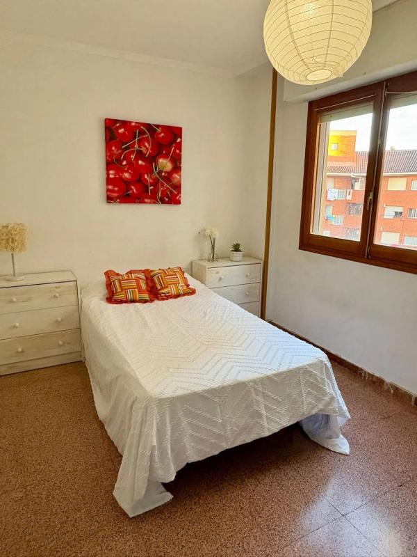 Venta de piso en Calle Zurbarán, Monovar
photo 1