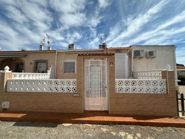 Chalet pareado photo 1