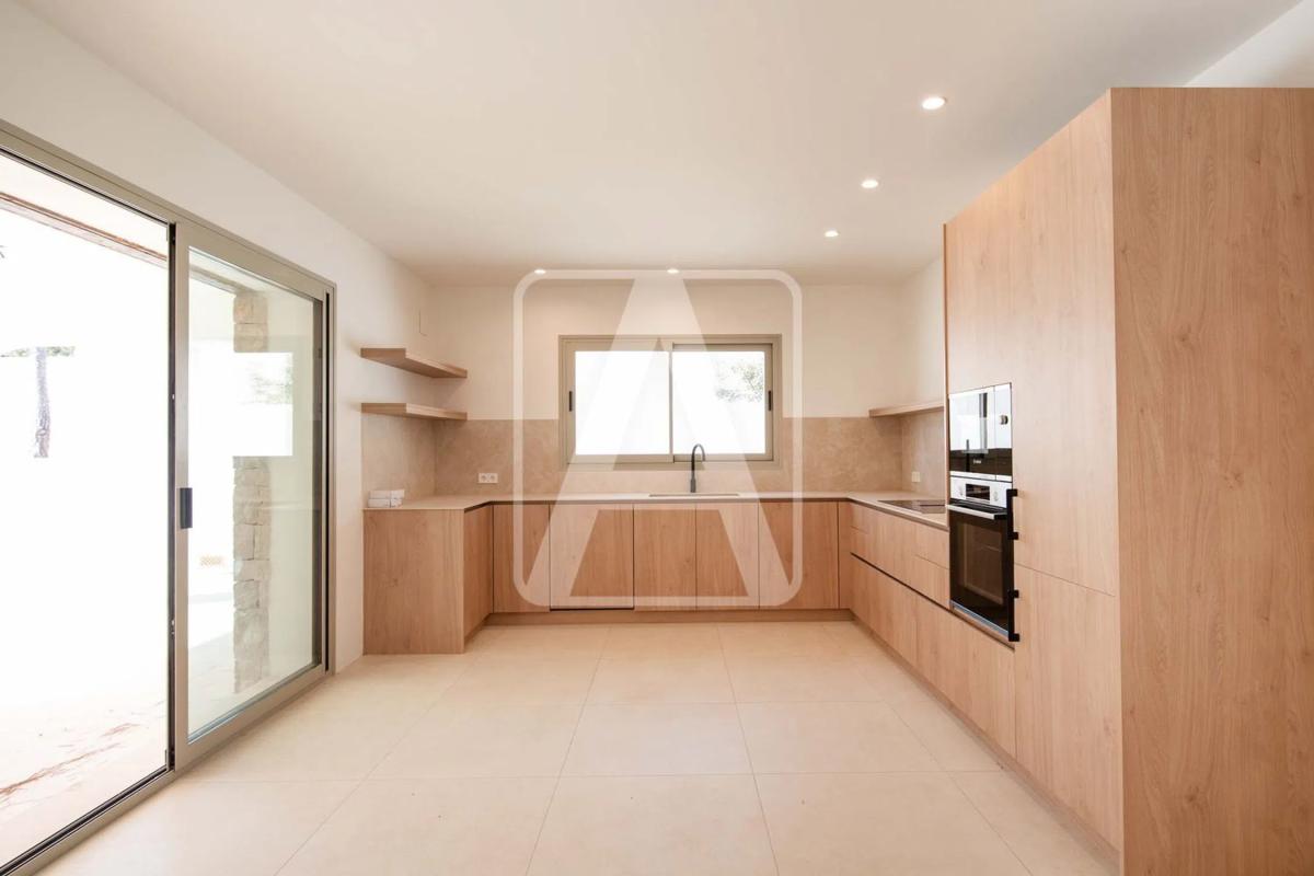 Terreno en venta en Moraira, Alicante photo 2