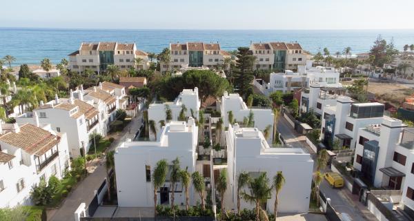 Obra nueva Villa Río Verde promociones en Marbella photo 1