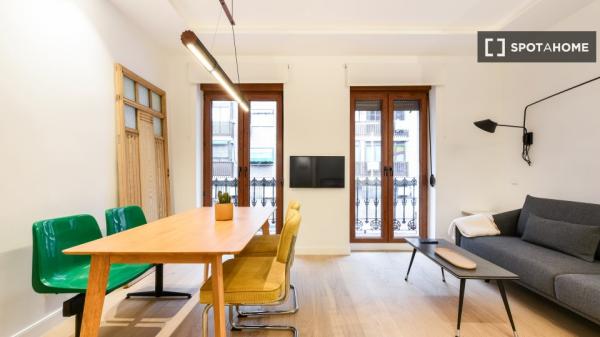 Estudio en alquiler en C. de Bustamante, Madrid photo 1