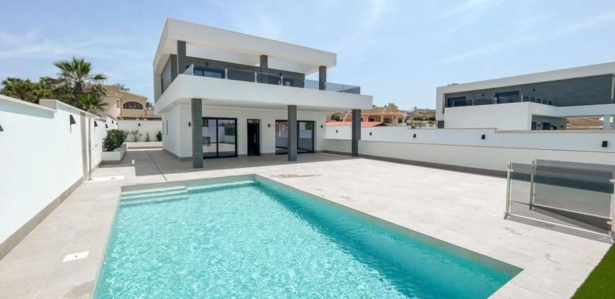 New construction Villa independiente en Ciudad Quesada in Rojales photo 4