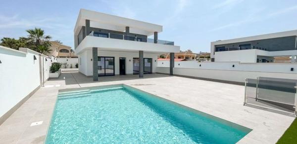 Chalet independiente en venta en Calle Velázquez, 50, Rojales photo 4