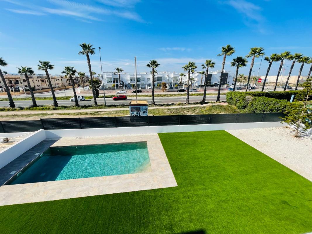 New construction Twins villas in Torrevieja photo 3
