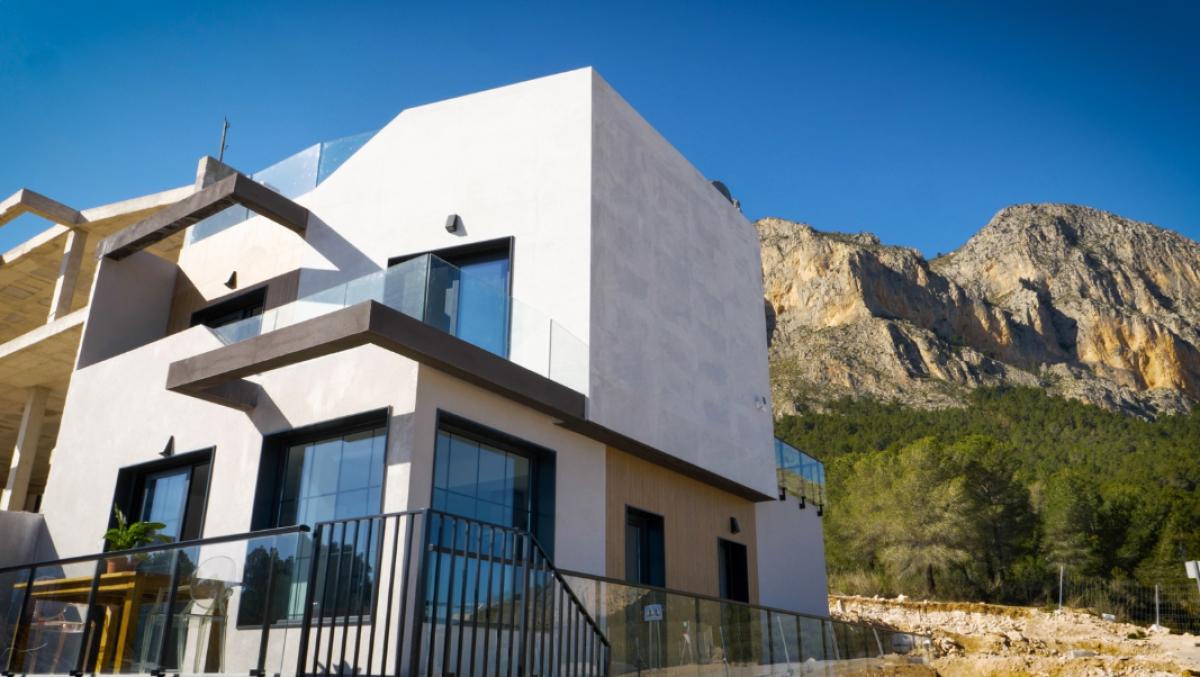 Obra nueva Windows of the World views en Polop (Revista) photo 1