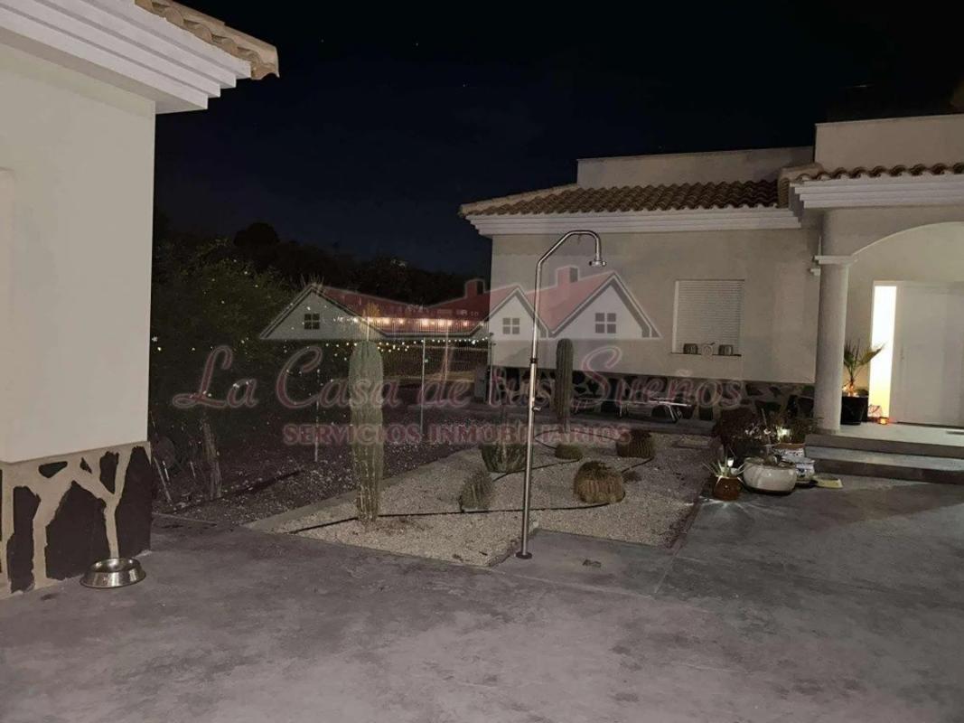 Venta de chalet independiente en Sax, Sax
photo 1
