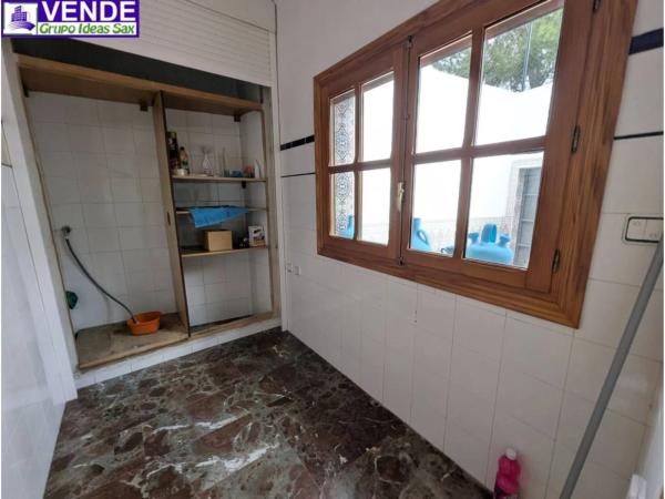 Chalet adosado en venta en  Sax , Sax photo 2