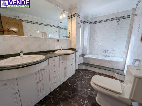 Chalet adosado en venta en  Sax , Sax photo 4