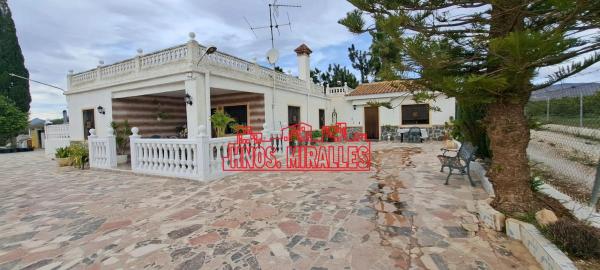 Independent chalet for sale in Albatera, Albatera photo 1