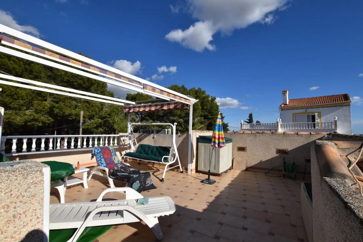 Sale of independent chalet in Calle Manuel de Falla, Algorfa
photo 1