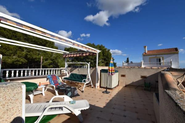 Частный шале на продаже в  Calle Manuel de Falla, Алгорфа photo 1