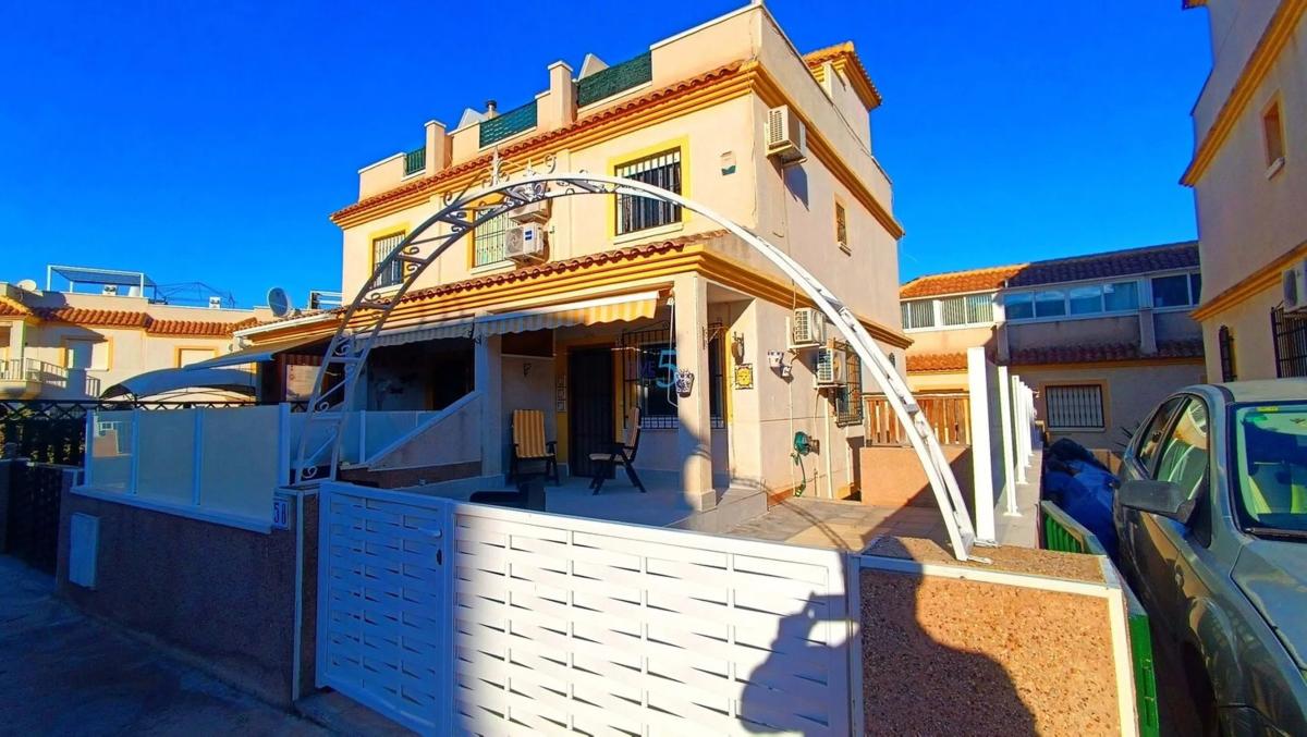 Properties for sale and rent in Spain photo 3