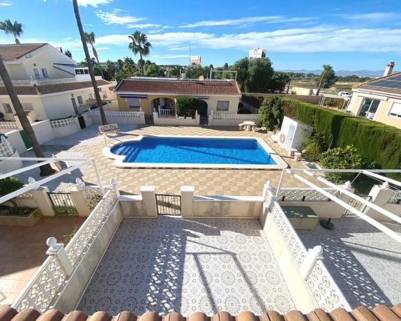 Terraced house for sale at Calle María Callas, 9 , Benijofar thumbnail 1