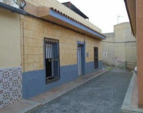 Chalet pareado en calle San Isidoro photo 1