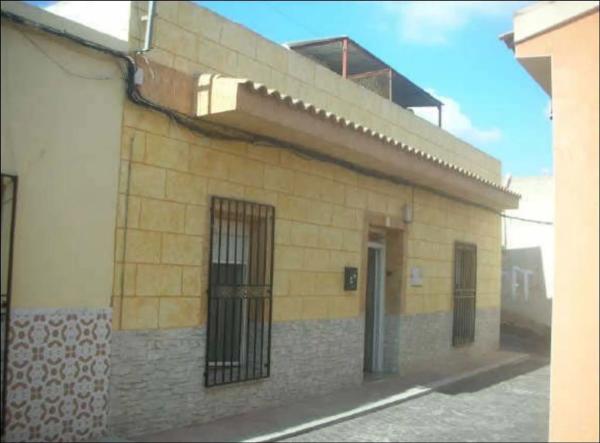 Chalet pareado en calle San Isidoro thumbnail 1