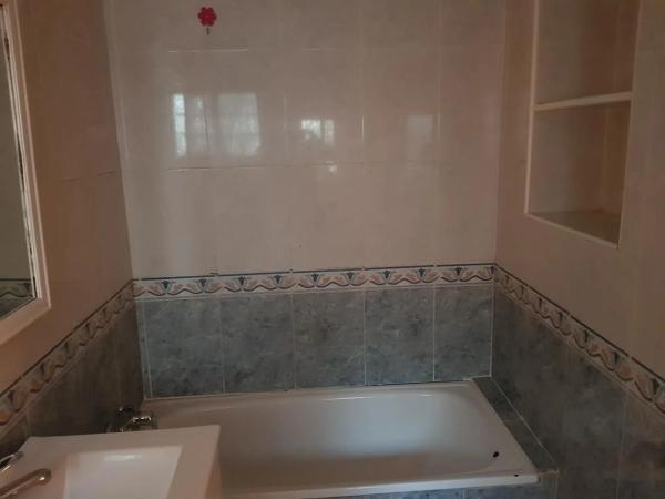 Chalet pareado en calle San Isidoro thumbnail 2